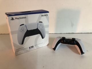 2 X SONY PLAYSTATION 5 DUAL SENSE WIRELESS CONTROLLERS