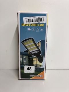 SOLAR STREET LIGHT OUTDOOR MOTION SENSOR SOLAR LAMP WITH CLEAR LED REFLECTOR, (WITH REMOTE)(VAT ONLY PAYABLE ON BUYERS PREMIUM)