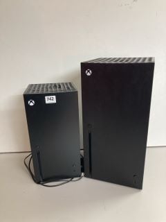 2 X XBOX SERIES S MINI FRIDGES