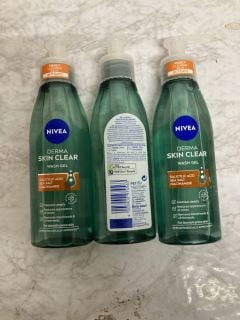 QTY OF NIVEA DERMA SKIN CLEAR WASH GEL