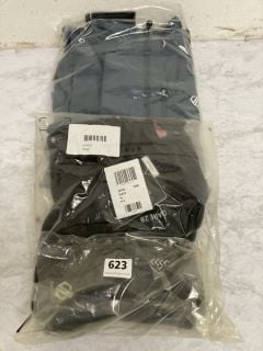 3 X DARE2B CLOTHING ITEMS INC RAIN JACKET SIZE:18