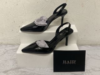 RAID GLIMPSE HEELS BLACK SIZE: 6