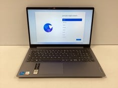 LAPTOP LENOVO IDEAPAD 3 15ITLG 512GB SSD (ORIGINAL RRP - 549,00 €) IN GREY: MODEL NO PF9XB2116017 (WITH CHARGER 65W. WITHOUT BOX, INTERNAL AND EXTERNAL CASE WITH LIGHTNING (SEE PHOTOS)). I5-1135G7 AT