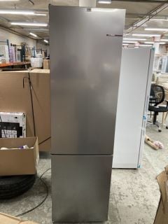 BOSCH FRIDGE FREEZER MODEL: KGN392LDFG/01 RRP £699