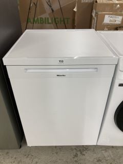 MIELE UNDERCOUNTER FRIDGE MODEL: K4003DWS RRP £616