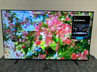 SAMSUNG 65" TV MODEL UE65DU7100K RRP £524 (WITH REMOTES, WITH STAND, WITH BOX) (LINES ON SCREEN)