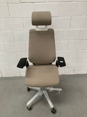 STEELCASE GESTURE, ERGONOMIC OFFICE CHAIR WITH 360 DEGREE ARMRESTS, LUMBAR SUPPORT AND ADJUSTABLE HEADREST TRUFFLE P.V.P 1379€ (DAMAGED AND INCOMPLETE).