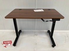 VOSATRON ELECTRIC SIT-STAND DESK.