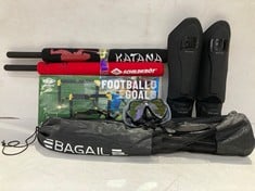 5 X ASSORTED SPORTS ITEMS INCLUDING UMBRIAN MINI FOOTBALL GOALS.