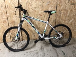 HILAND BIKE (GREEN, BLUE AND WHITE) - MPSS3341760 (VAT ONLY PAYABLE ON BUYERS PREMIUM)