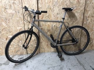 DAWES DISCOVERY 301 BIKE (SILVER) - MPSS3341886 (VAT ONLY PAYABLE ON BUYERS PREMIUM)