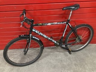 BLACK MOUNTAIN BIKE (MPSS02584812) (VAT ONLY PAYABLE ON BUYERS PREMIUM)