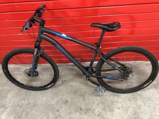 ROCKRIDER MOUNTAIN BIKE (VAT ONLY PAYABLE ON BUYERS PREMIUM)