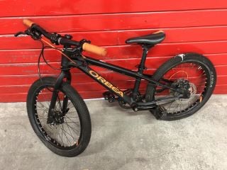 ORBEA BLACK BIKE (VAT ONLY PAYABLE ON BUYERS PREMIUM)