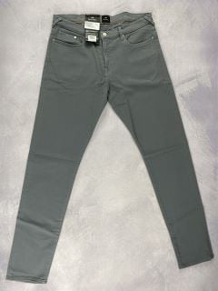 PAUL SMITH MEN'S TAPERED FIT JEAN. SIZE: 34, MADE FROM: 98% COTTON 2% ELASTANE. RRP: £140