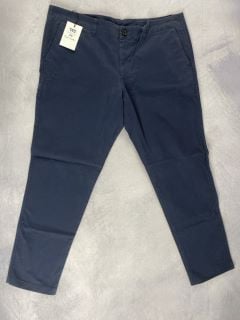 PAUL SMITH MEN'S TAPERED FIT CHINO. SIZE: 38, MADE FROM: 99% COTTON 1% ELASTANE. RRP: £155