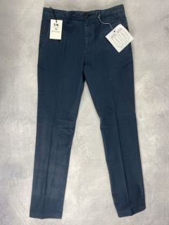 PAUL SMITH MEN'S SLIM FIT CHINO. SIZE: 30, MADE FROM: 98% COTTON 2% ELASTANE. RRP: £155