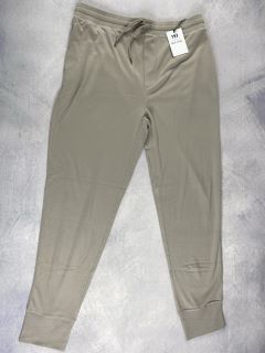 PAUL SMITH MEN'S JERSEY PANT. SIZE: XL, MADE FROM: 50 COTTON 50 MODAL. RRP: £95