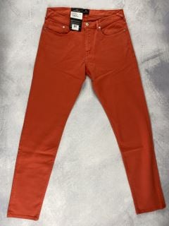 PAUL SMITH MEN'S TAPERED FIT JEAN. SIZE: 31, MADE FROM: 98% COTTON 2% ELASTANE. RRP: £125