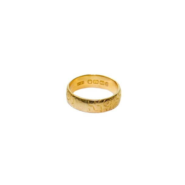 18ct Yellow Gold Patterned Band Ring, Size Q, 6.8g.  Auction Guide: £275-£325 (VAT Only Payable on Buyers Premium) (JAAP70}