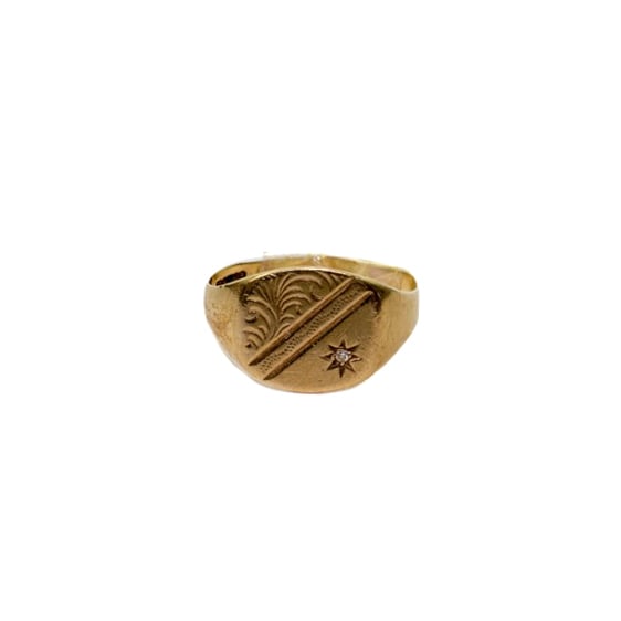 9ct Yellow Gold Patterned Signet Ring with Diamond, Size T, 3g (Split Shank) (VAT Only Payable on Buyers Premium)