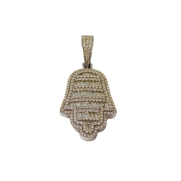 14K White Diamond Pavé Hamsa Pendant, 4.5x2cm, 9.7g.  Auction Guide: £400-£500 (VAT Only Payable on Buyers Premium)