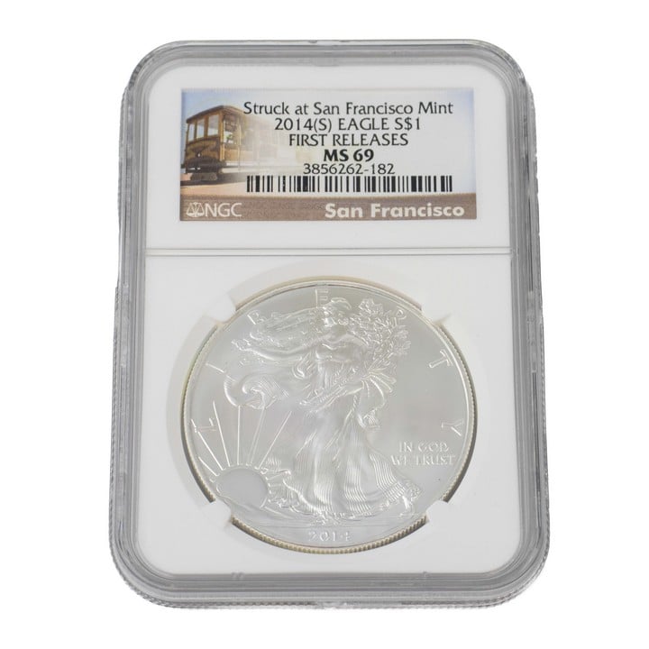 Silver .999 Eagle 2014 1oz One American Dollar Coin featuring Lady Liberty, 40mm, 31.1g. In Sealed Box (VAT Only Payable on Buyers Premium)