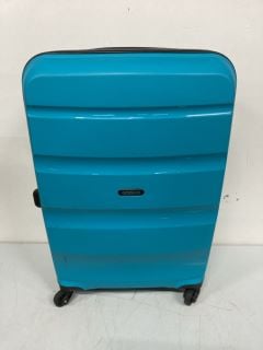 TRAVELLING SUITCASE