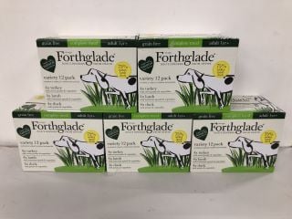 5 X FORTHGLADE DOG'S DINNER FROM DEVON VARIETY 12 PACKS BB: OCT 2024 RRP: £21.99 EACH