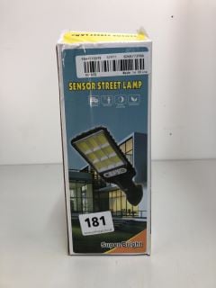 SOLAR STREET LIGHT OUTDOOR MOTION SENSOR SOLAR LAMP WITH CLEAR LED REFLECTOR, (WITH REMOTE)