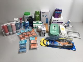 A BOX OF ASSORTED HEALTHCARE AND BEAUTY PRODUCTS