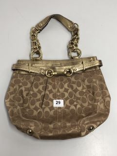 COACH SIGNATURE SHOLDER BAG