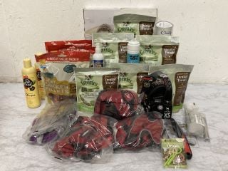 QTY OF PET ITEMS INC GREENIES DENTAL TREATS