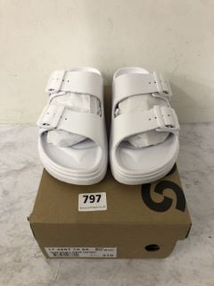 WHITE SANDALS UK SIZE 4