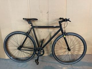 UNBRANDED BLACK ROAD BIKE (MPSS03127375)(VAT ONLY PAYABLE ON BUYERS PREMIUM)