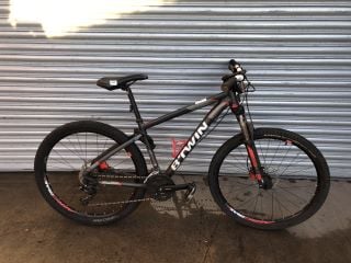 BTWIN ROCKRIDER 540 MOUNTAIN BIKE (VAT ONLY PAYABLE ON BUYERS PREMIUM) (AP184/24)