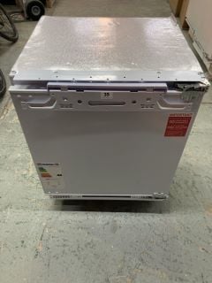 HOOVER INTEGRATED UNDERCOUNTER FRIDGE MODEL NO: HBRUP 164 RRP: £299.00 (EX DISPLAY)