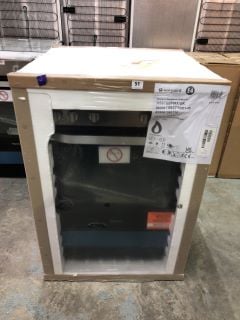 HOTPOINT 60CM GAS COOKER MODEL NO: HS67G2PMX RRP: £429.00 (EX DISPLAY)