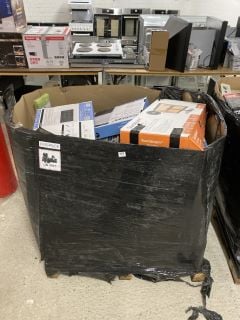 PALLET OF ITEMS TO INCLUDE SANDSTROM TILT TV BASE