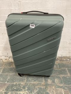 AMERICAN TOURISTER 2-PIECE SUITCASE IN GREEN