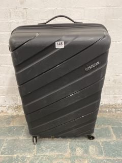 AMERICAN TOURISTER 2-PIECE SUITCASE IN BLACK