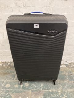 AMERICAN TOURISTER SUITCASE IN BLACK