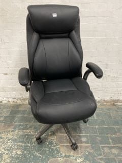 LAZBOY OFFICE CHAIR IN BLACK