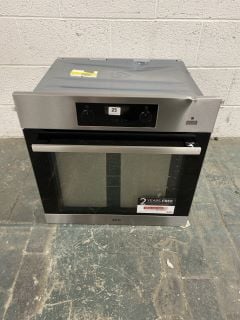 AEG STEAMBAKE ELECTRIC STEAM OVEN MODEL NO: BES356010M