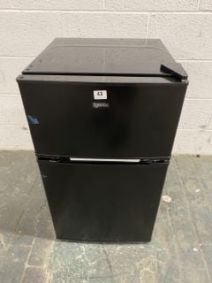 IGENIX UNDER COUNTER FRIDGE FREEZER MODEL NO: IG347FFBV2