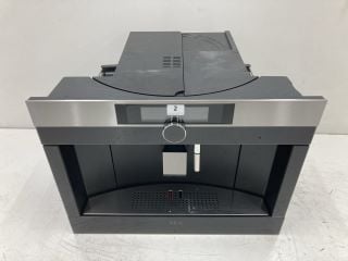 AEG INTEGRATED MASTERY COFFEE MACHINE MODEL: KKK994500M RRP: £1,789