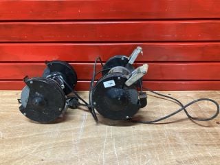 2 X TOOLS INC 300W BENCH GRINDER (18+ ID REQUIRED)