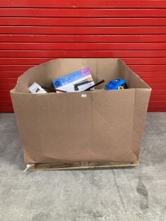 PALLET OF ITEMS INC HP PRINTER