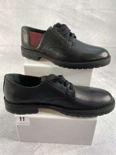 PAUL SMITH MEN'S SHOE ARTIE BLACK. SIZE: 10, MADE FROM: MENS SHOE 100% CALF LEATHER UPPER/RUBBER SOLE. RRP: £205