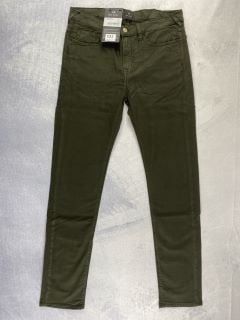 PAUL SMITH MEN'S SLIM FIT JEAN. SIZE: 30, MADE FROM: 98% COTTON 2% ELASTANE. RRP: £135